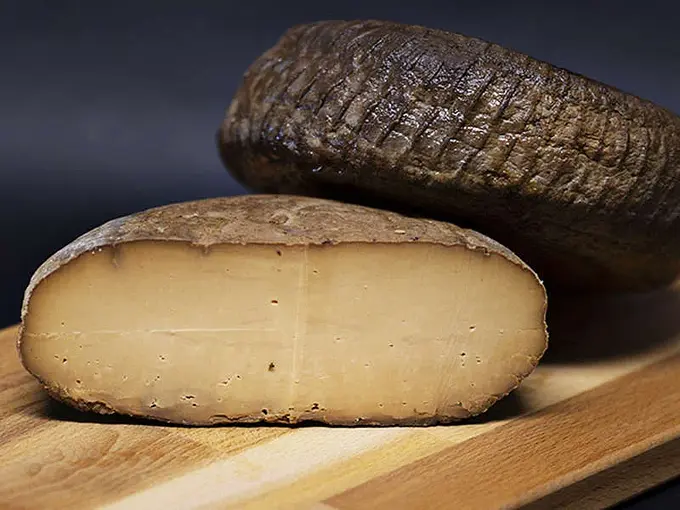 Ricotta Infornata dei Nebrodi — Nebrodi Sicilia